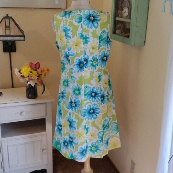 Pierre Cardin Floral Dress - Picture 6 of 8